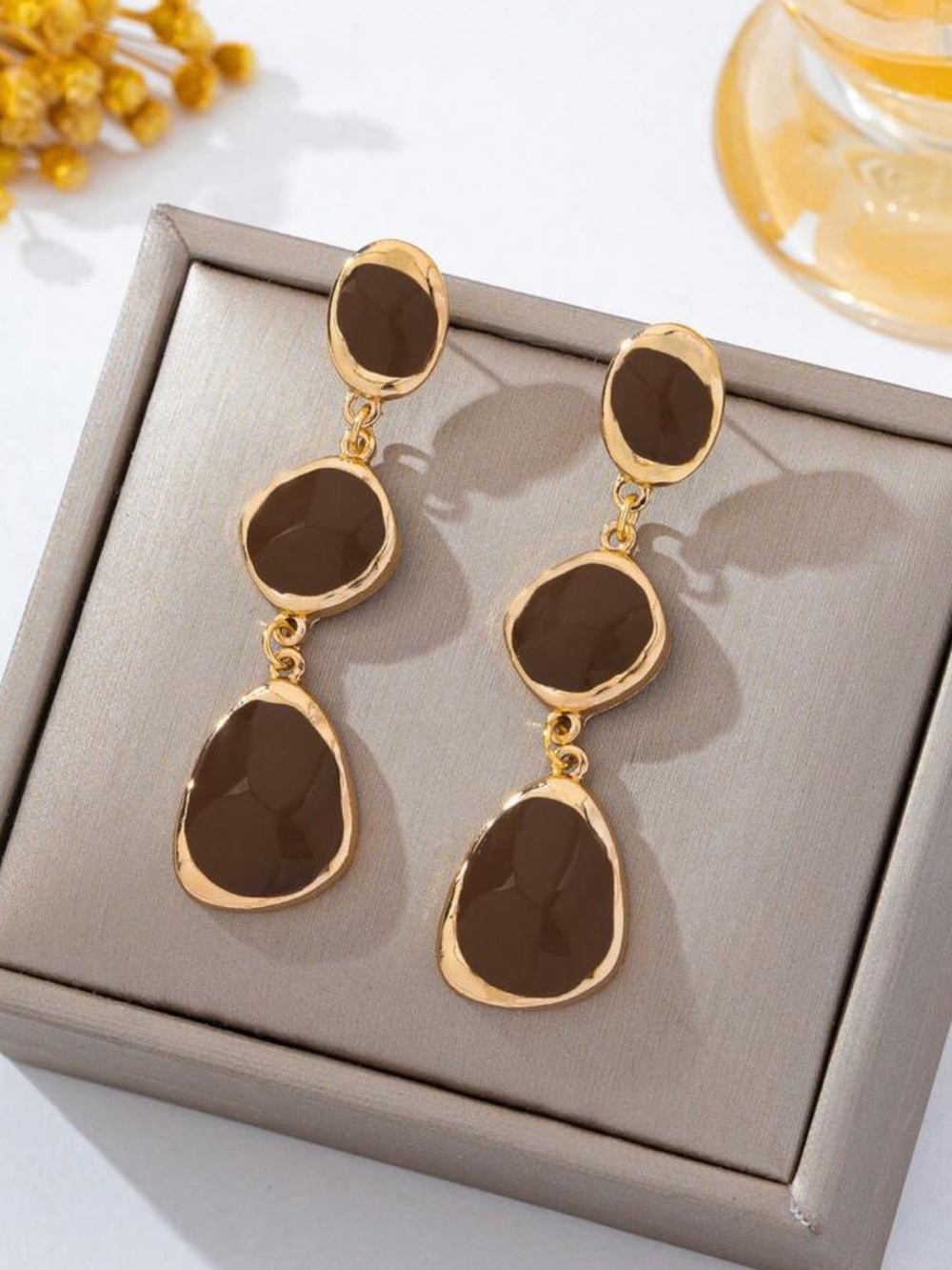 Elegant Gold Drop Earrings with Brown Stones - Picture 2 of 3